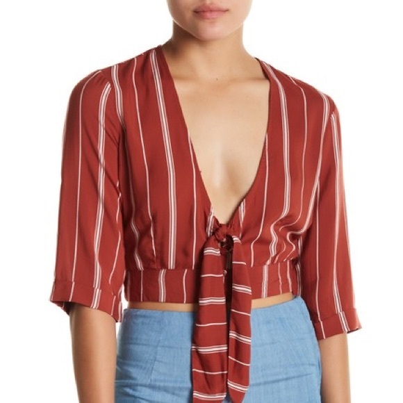 Crop top - Picture 1 of 3